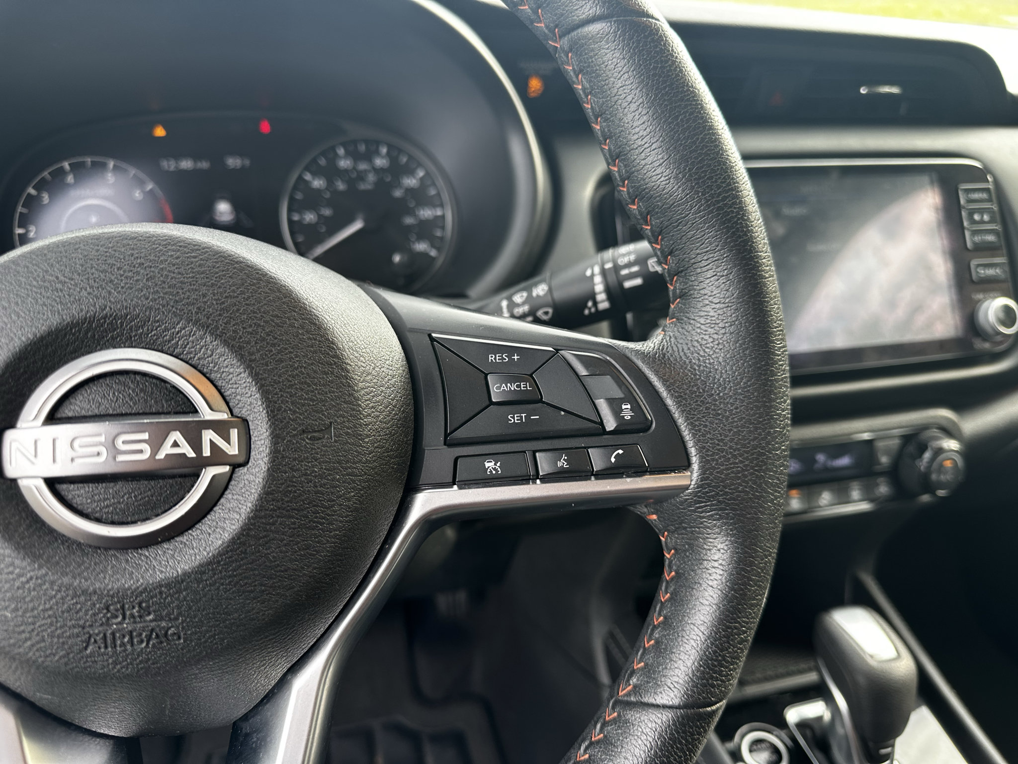 Used 2023 Nissan Kicks SR w/ SR Premium Package FWD image 17