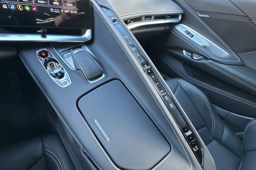 Used 2021 Chevrolet Corvette Stingray Coupe w/ 1LT image 22