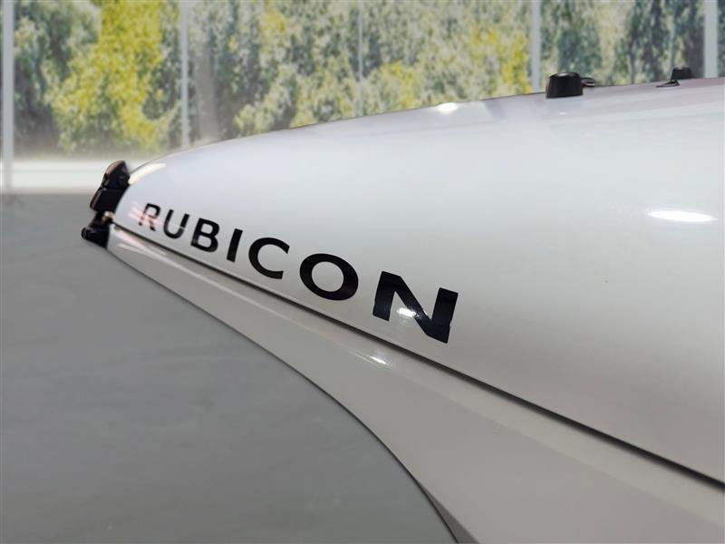 Used 2015 Jeep Wrangler Rubicon w/ Power Convenience Group image 19