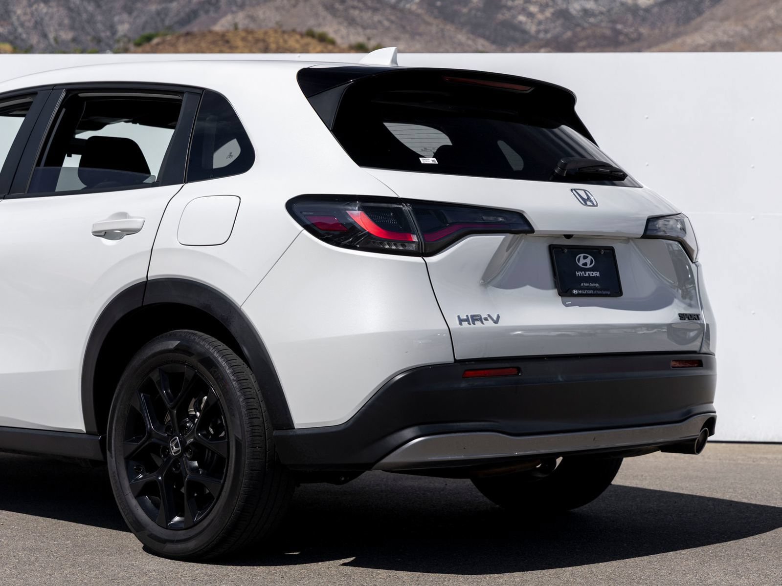 Used 2025 Honda HR-V Sport image 5