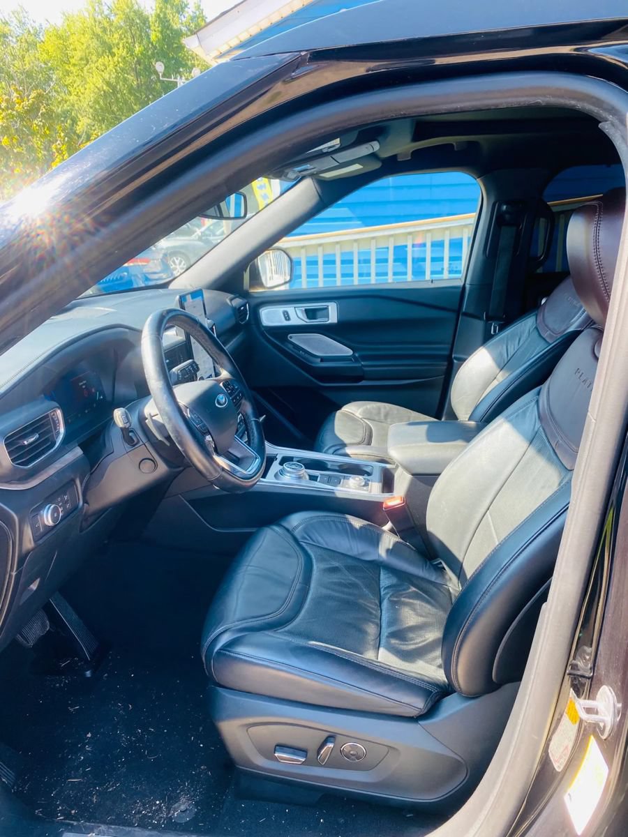 Used 2020 Ford Explorer Platinum w/ Premium Technology Package AWD/4WD image 7