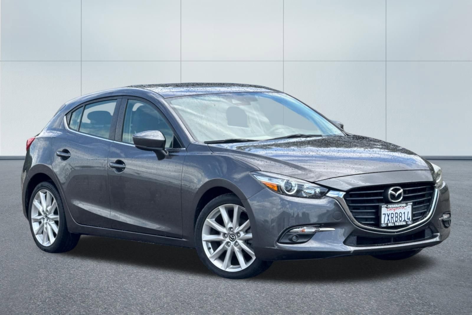 Used 2017 MAZDA MAZDA3 Grand Touring FWD image 2