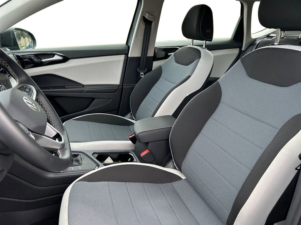 Certified 2025 Volkswagen Taos S image 14