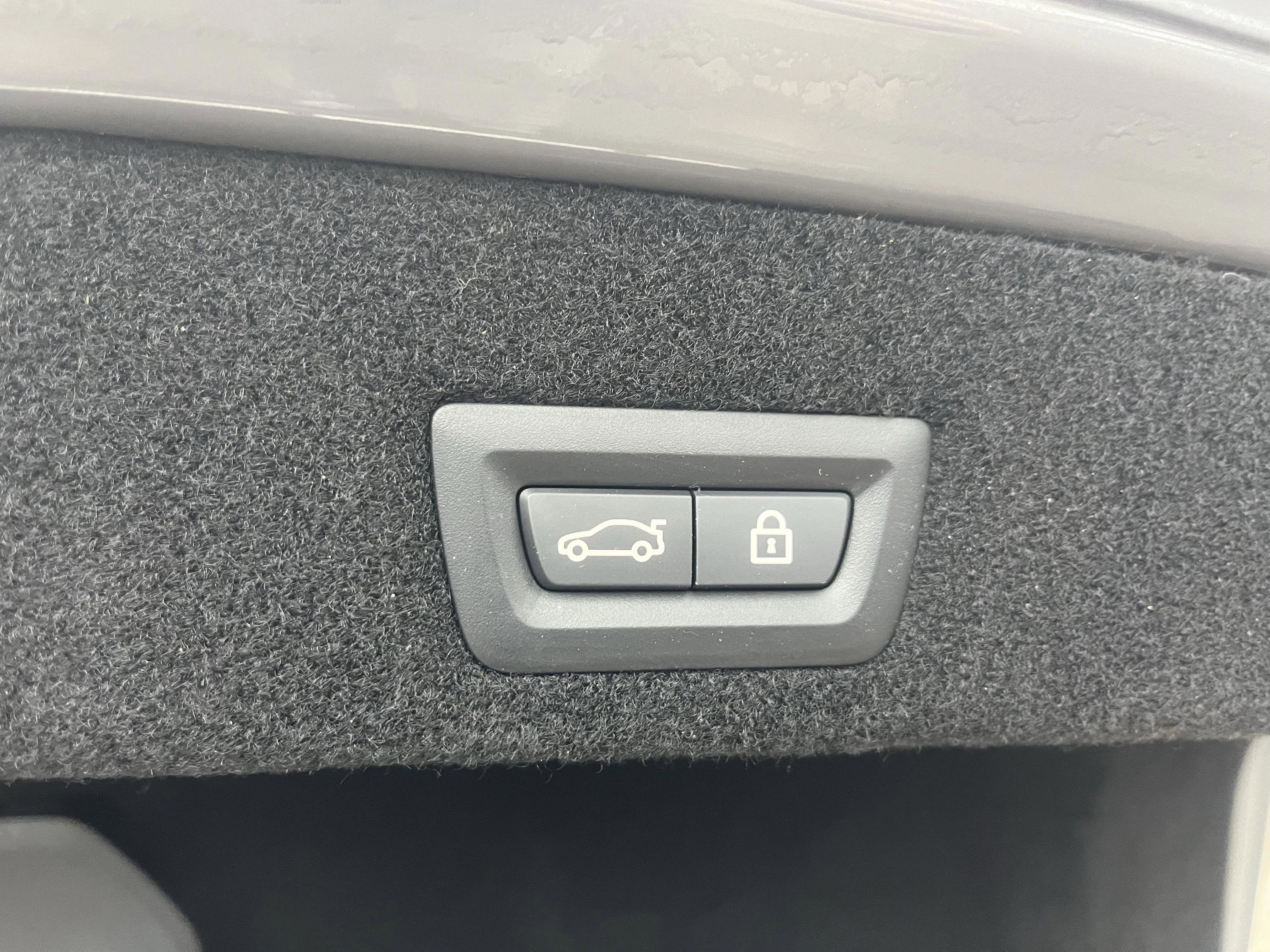 Used 2022 BMW 750i xDrive w/ Executive Package image 37