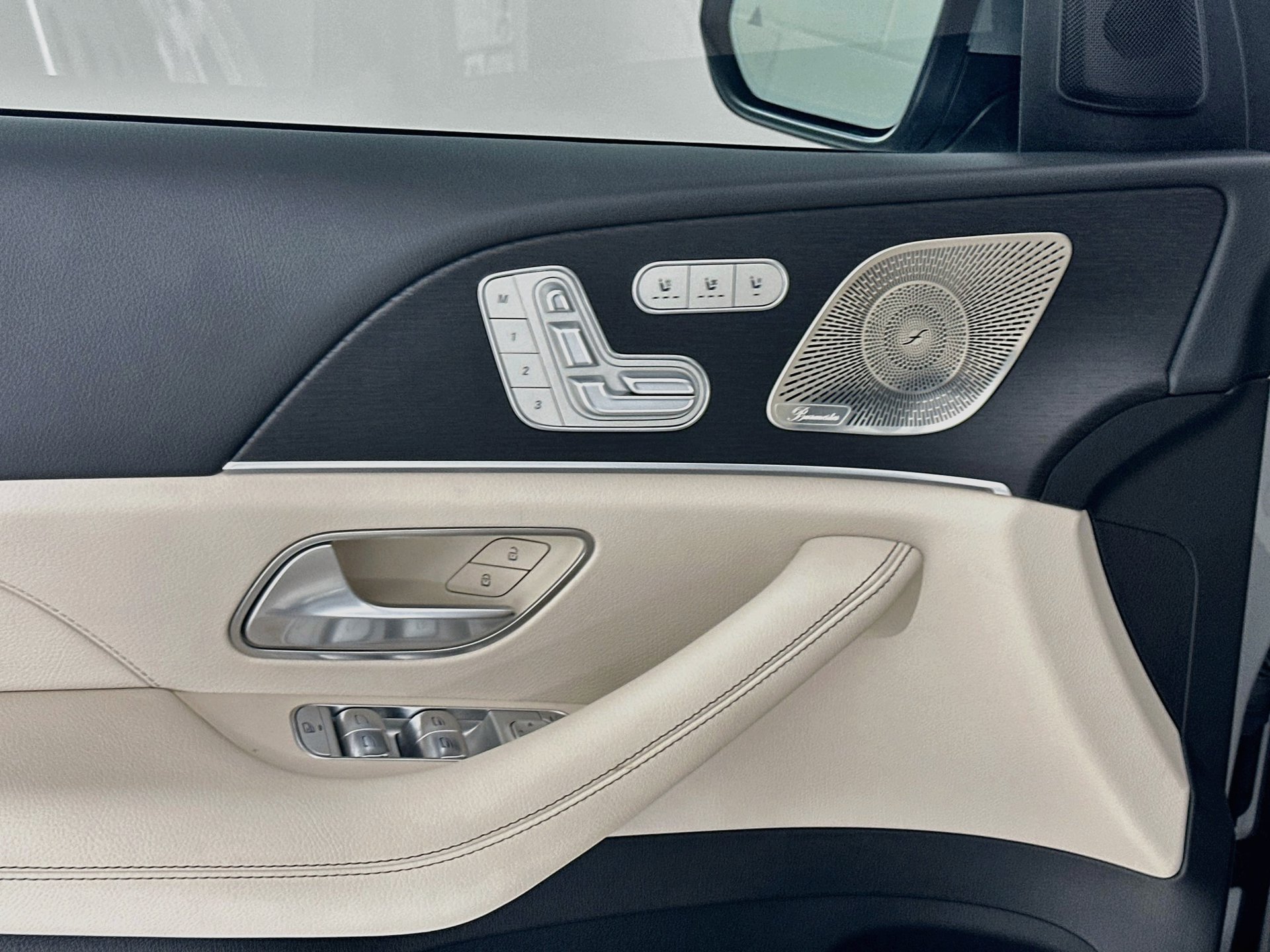 Certified 2026 Mercedes-Benz GLS 580 4MATIC image 19