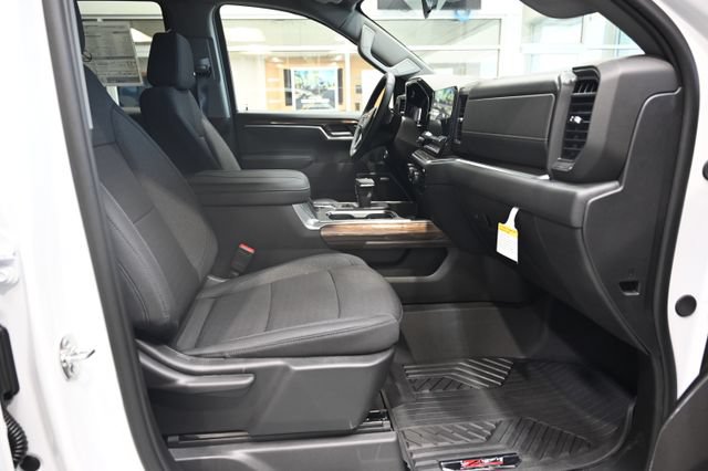 New 2026 Chevrolet Silverado 1500 RST AWD/4WD image 13