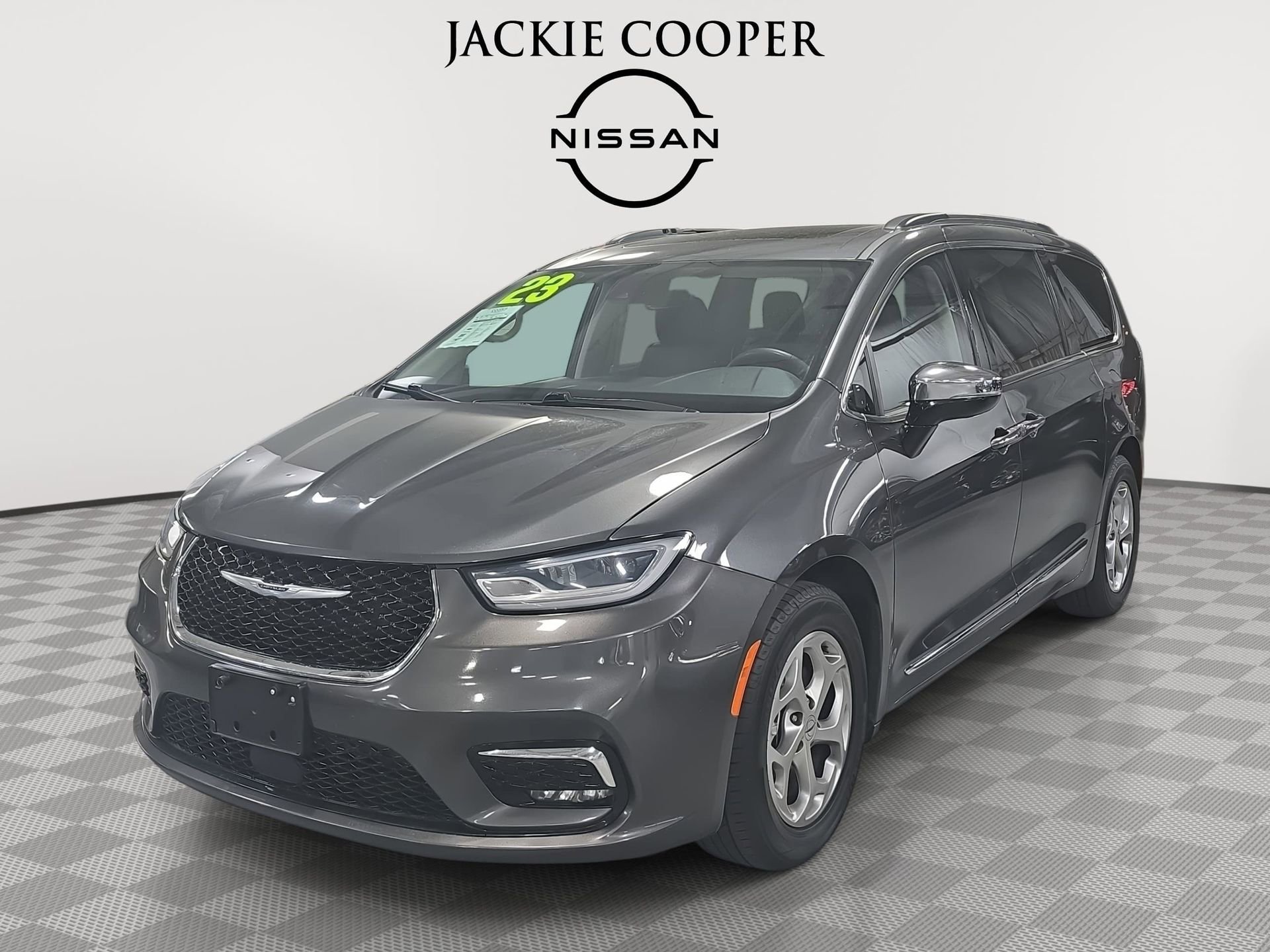 Used 2023 Chrysler Pacifica Limited