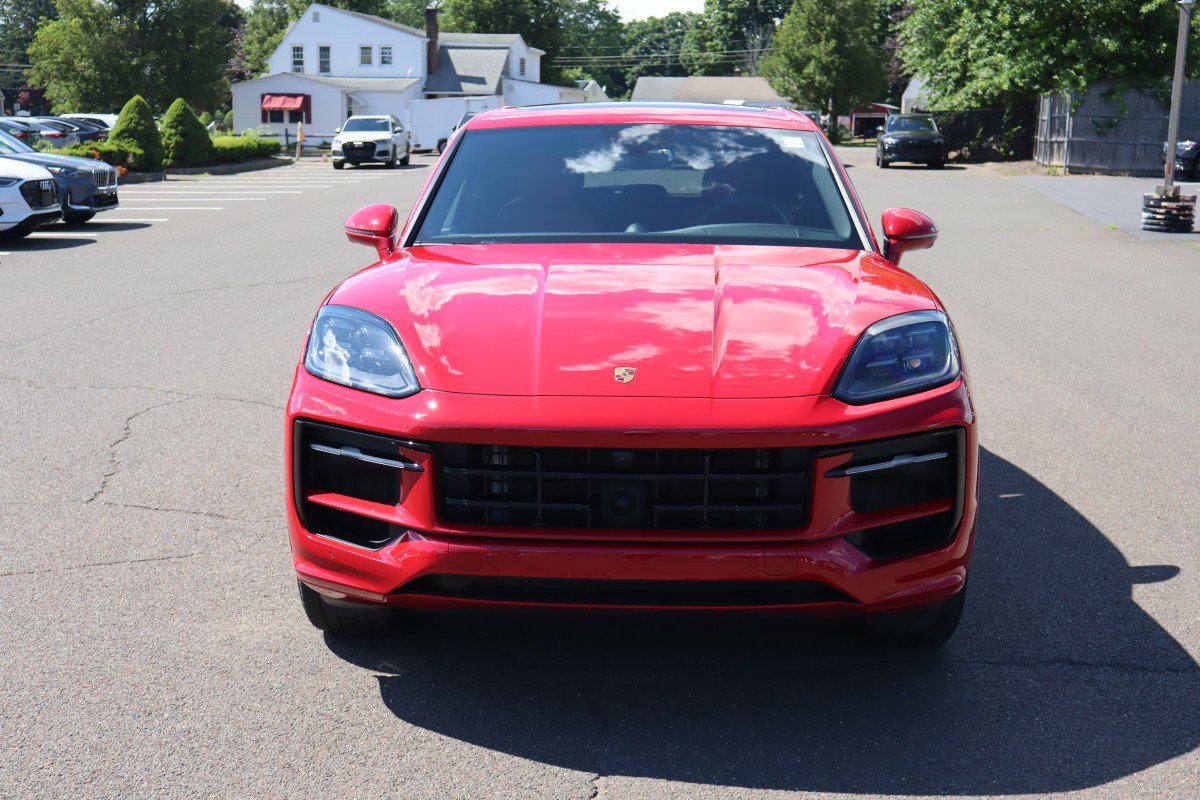 Used 2025 Porsche Cayenne E-Hybrid AWD/4WD image 2