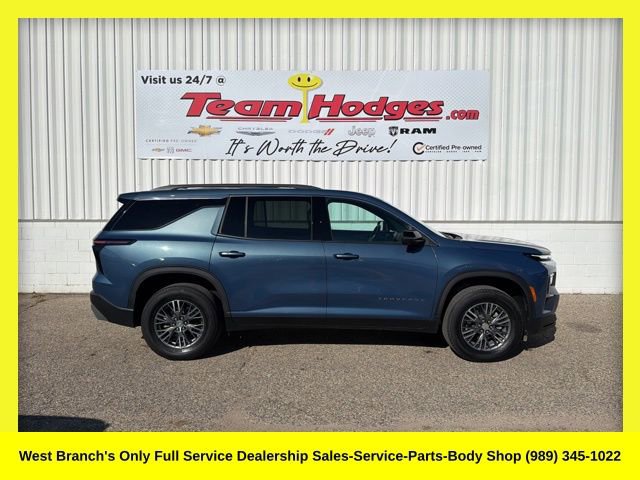 Used 2024 Chevrolet Traverse LT