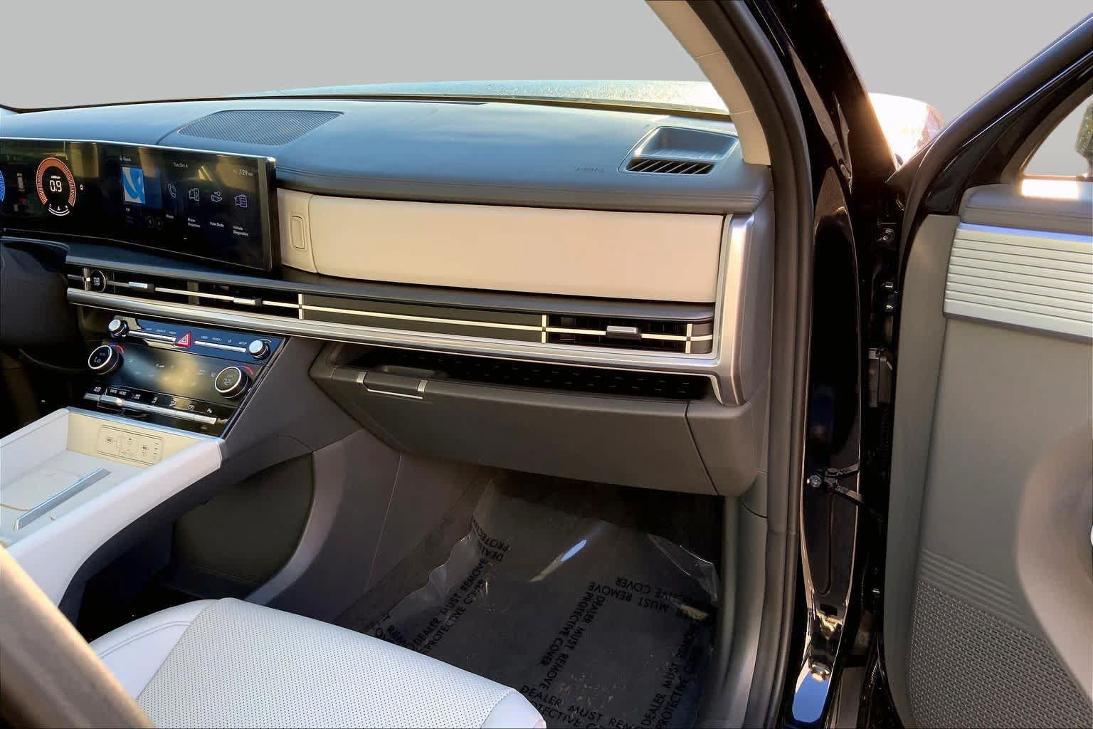 Used 2026 Hyundai Santa Fe SEL AWD/4WD image 16