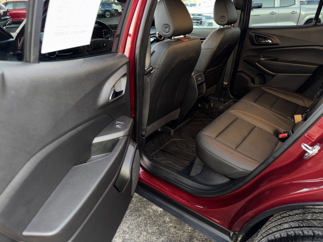 Used 2024 Chevrolet Trax RS image 23