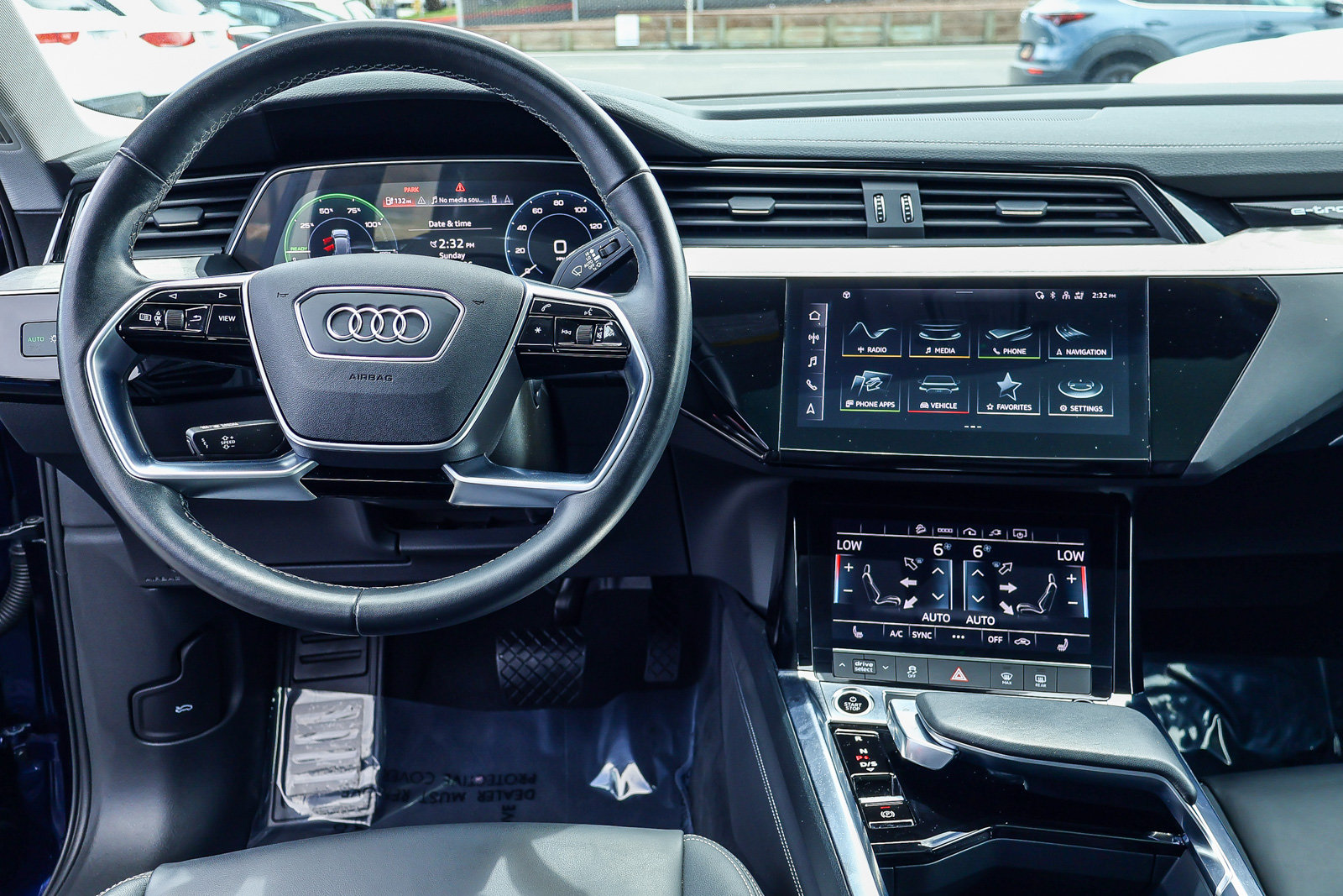Used 2022 Audi e-tron Premium AWD/4WD image 3
