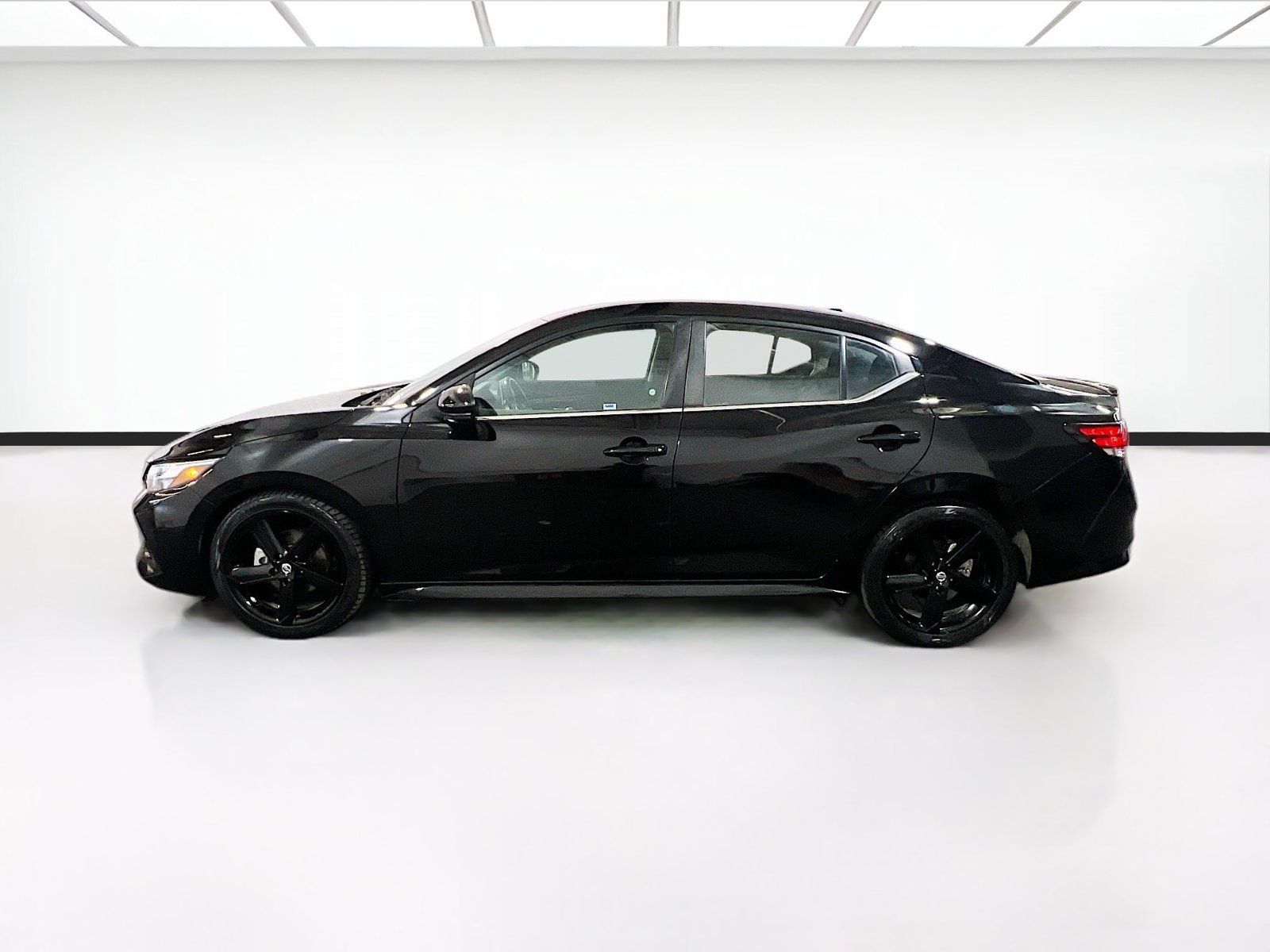 Used 2022 Nissan Sentra SR w/ Midnight Edition FWD image 21