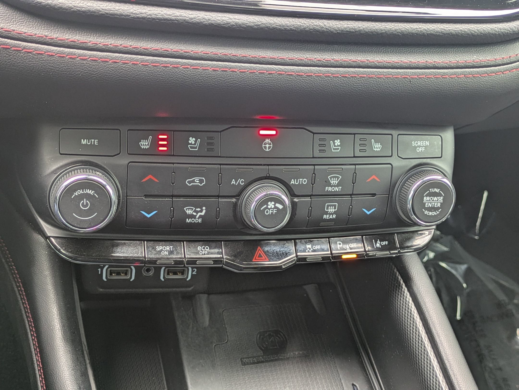 Used 2021 Dodge Durango R/T w/ Technology Group image 16