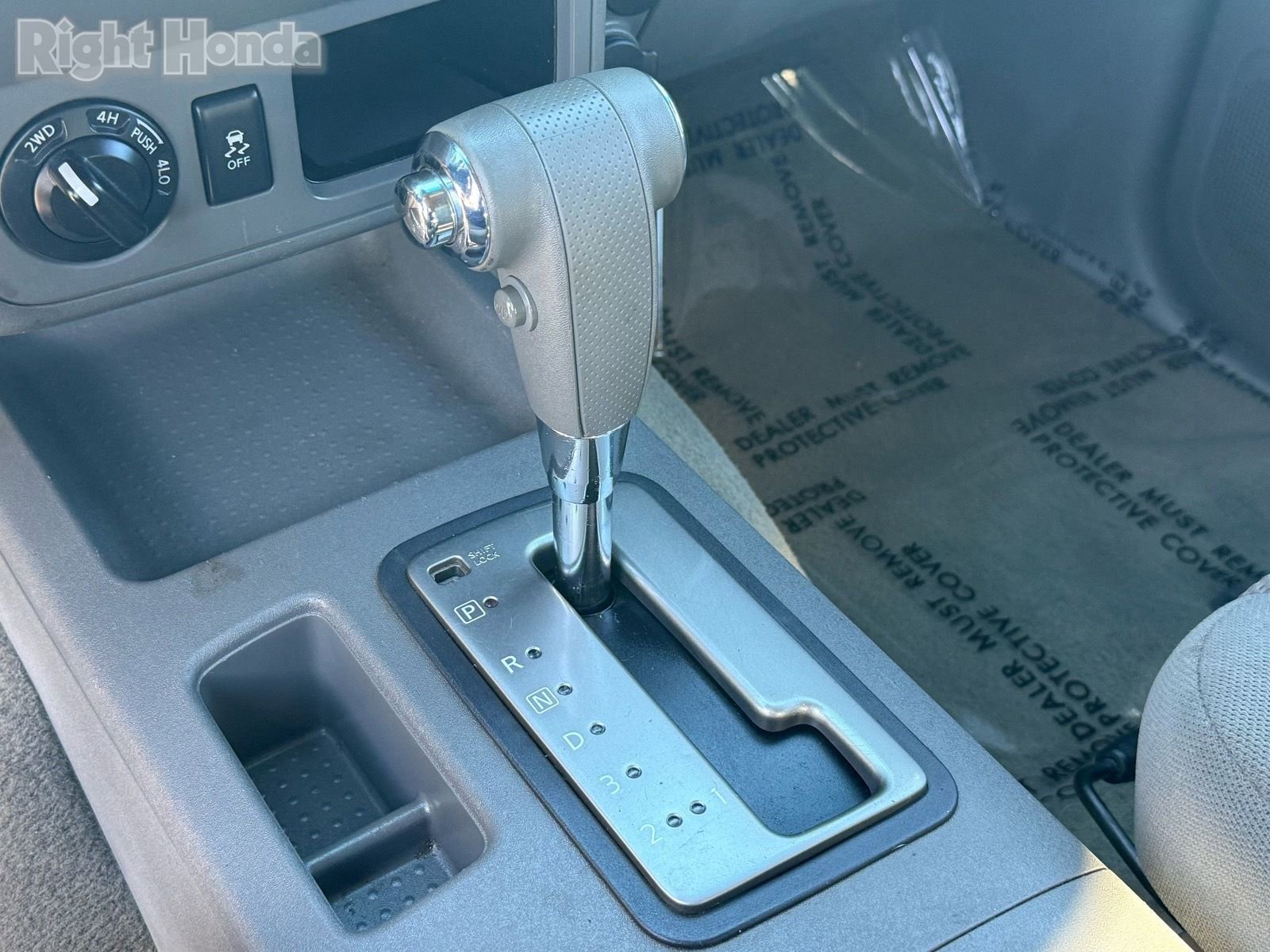 Used 2018 Nissan Frontier SV image 24