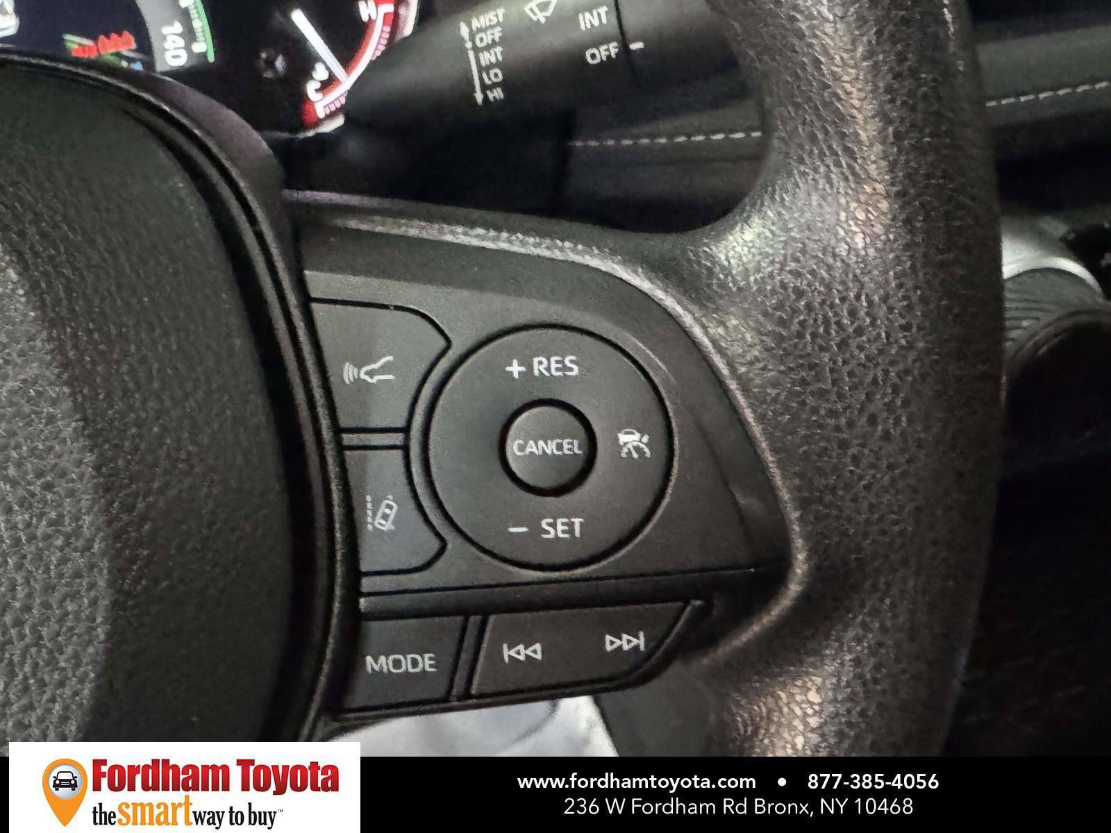 Used 2023 Toyota RAV4 LE AWD/4WD image 21