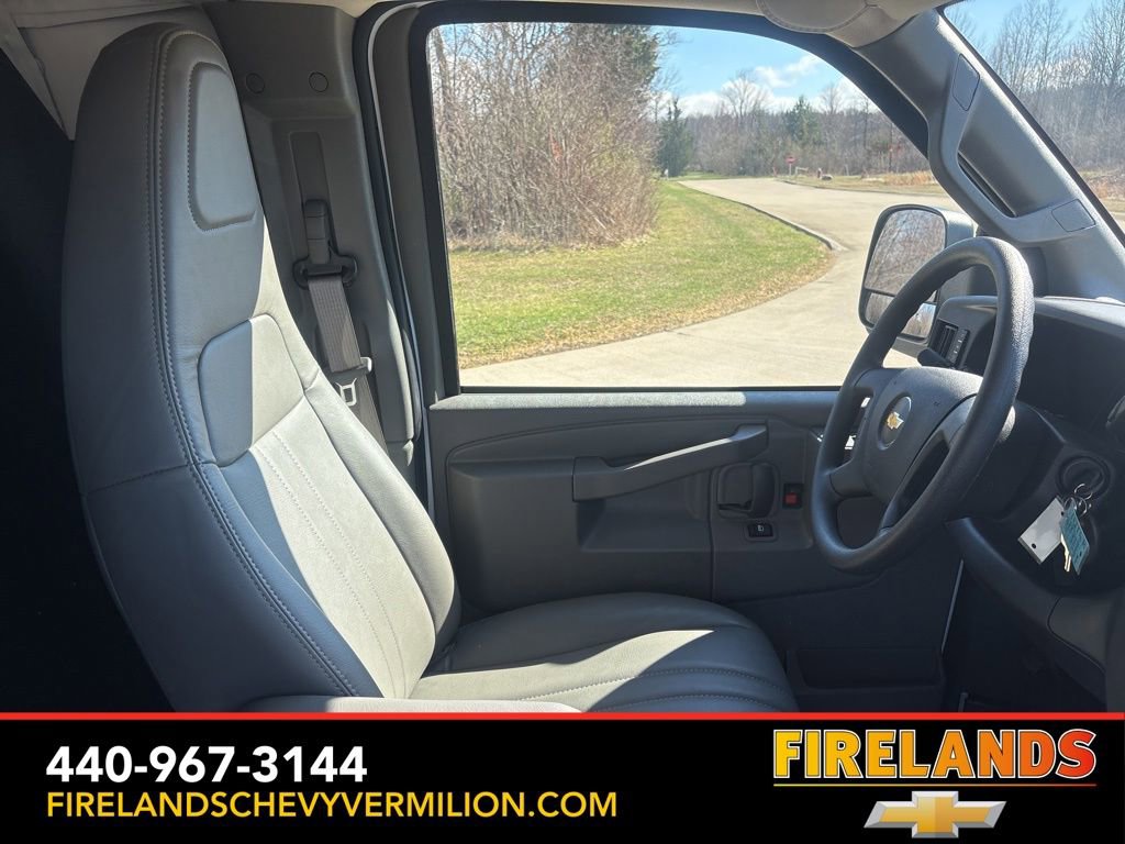 New 2024 Chevrolet Express 2500 w/ Driver Convenience Package image 31