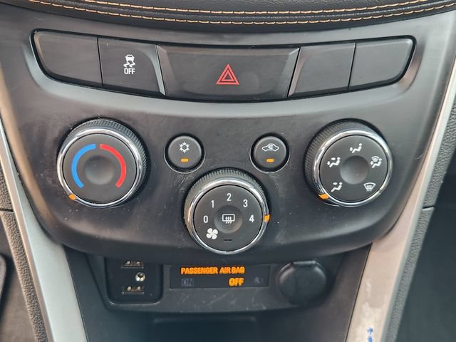 Used 2019 Chevrolet Trax LT w/ LT Convenience Package FWD image 18