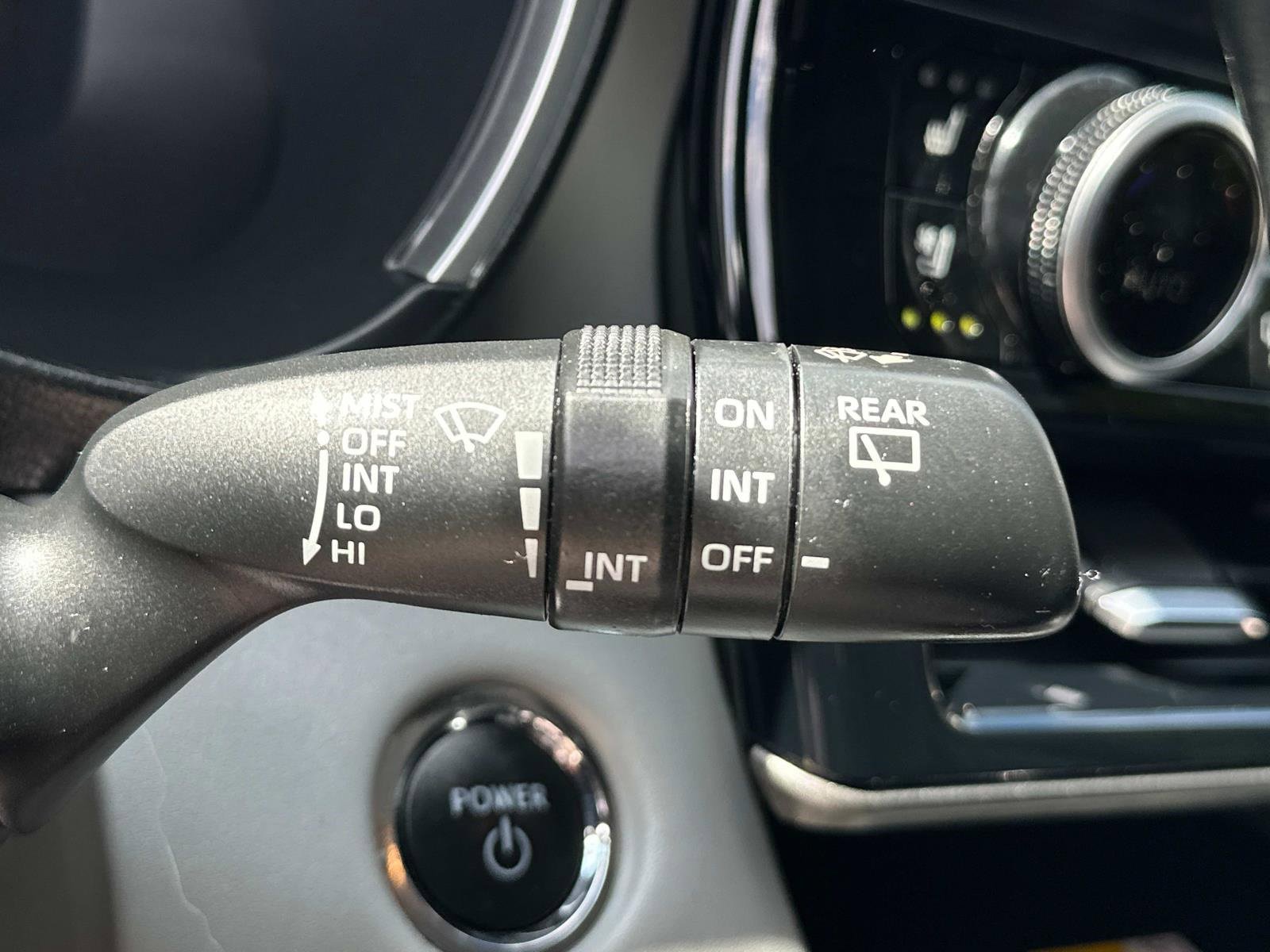 Used 2023 Toyota Highlander Limited image 17