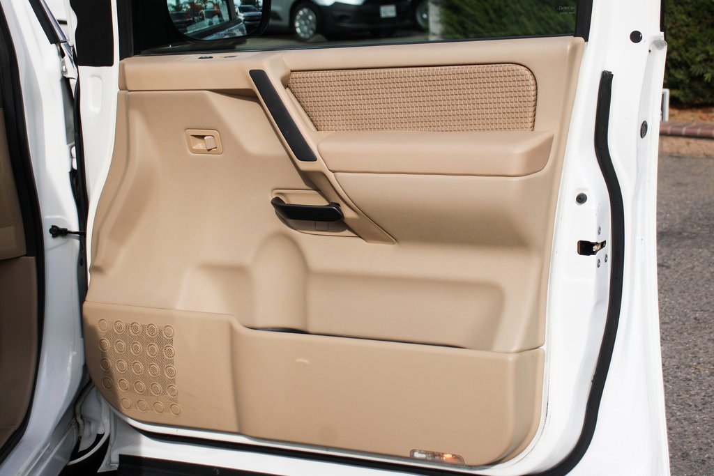 Used 2013 Nissan Titan SV w/ SV Value Truck Pkg image 36