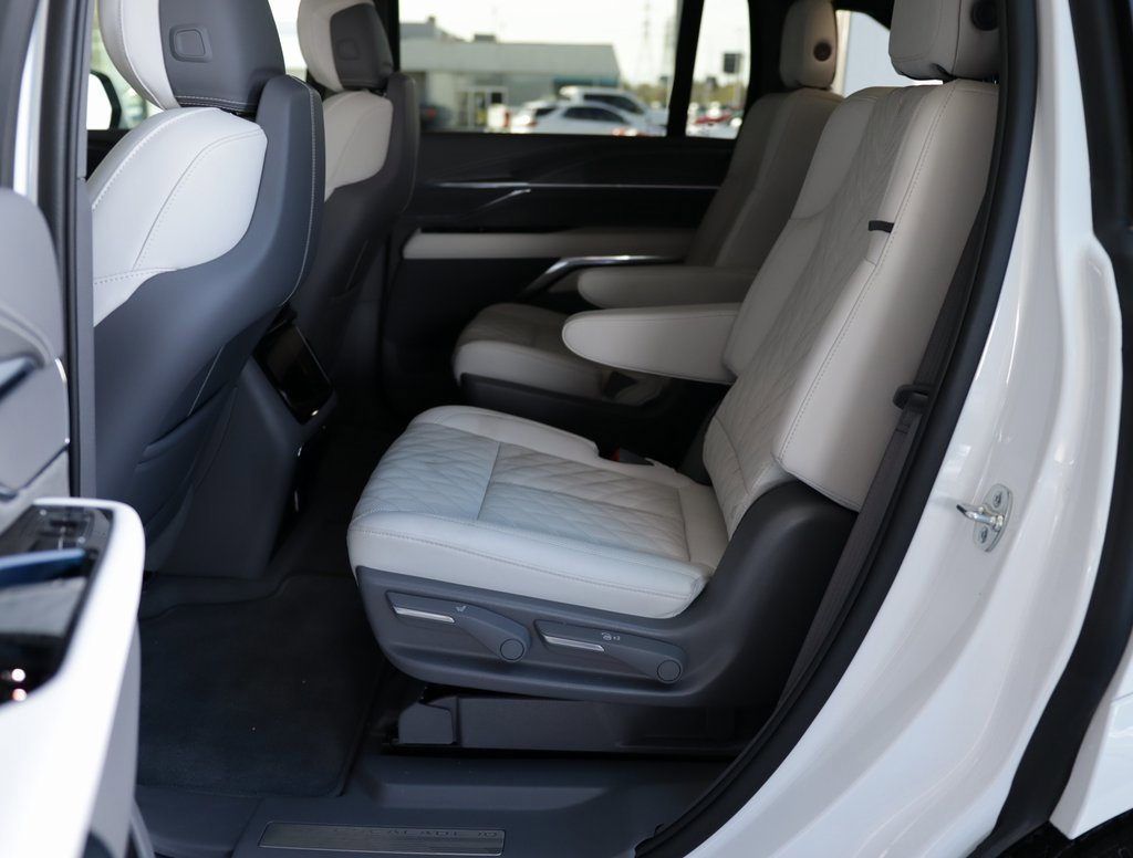 Used 2025 Cadillac Escalade IQ Sport 1 image 31
