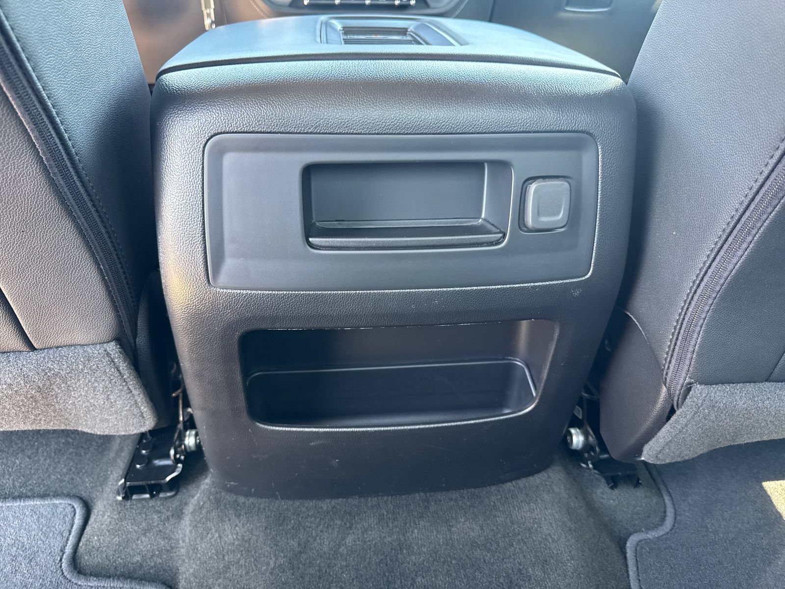 Used 2018 GMC Sierra 1500 SLT w/ SLT Premium Package AWD/4WD image 32