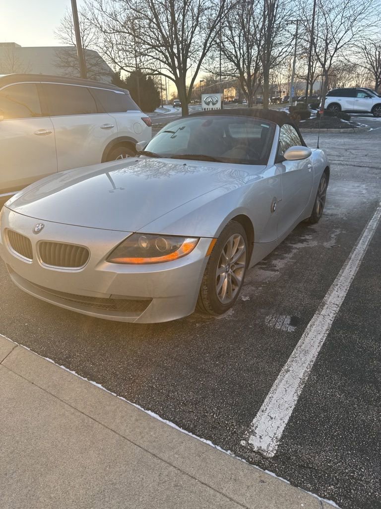 Used 2008 BMW Z4 3.0i image 2