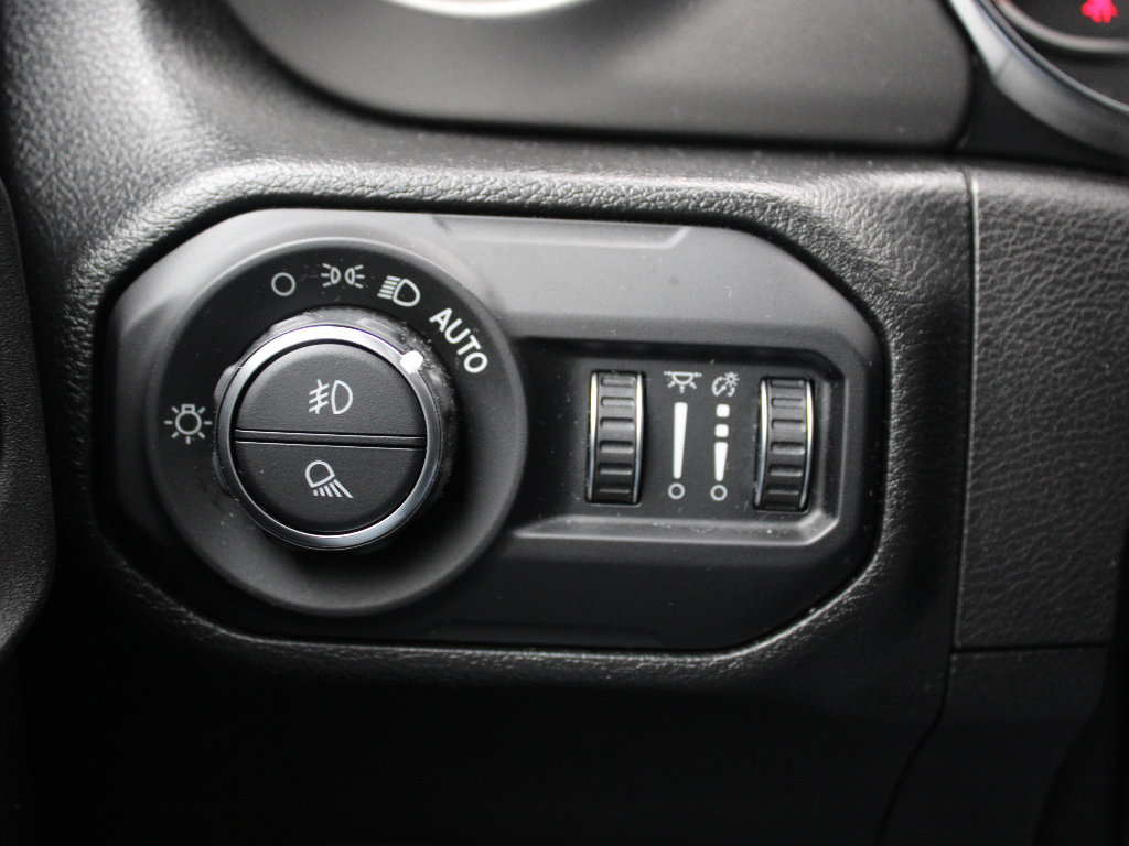 Used 2022 Jeep Gladiator Sport image 22