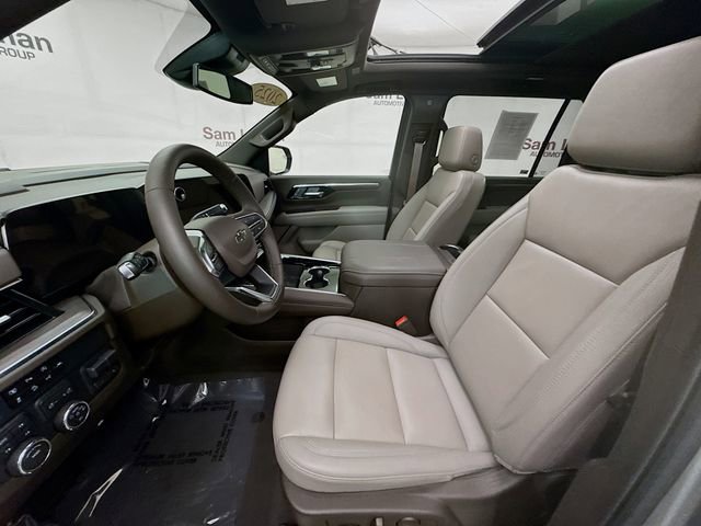 Used 2025 Chevrolet Suburban Z71 w/ Comfort Package image 23