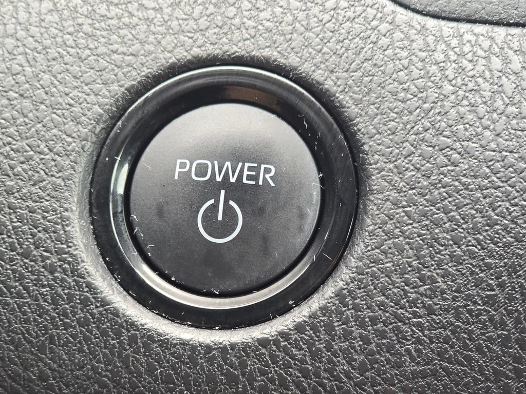 Used 2025 Toyota Camry SE FWD image 29