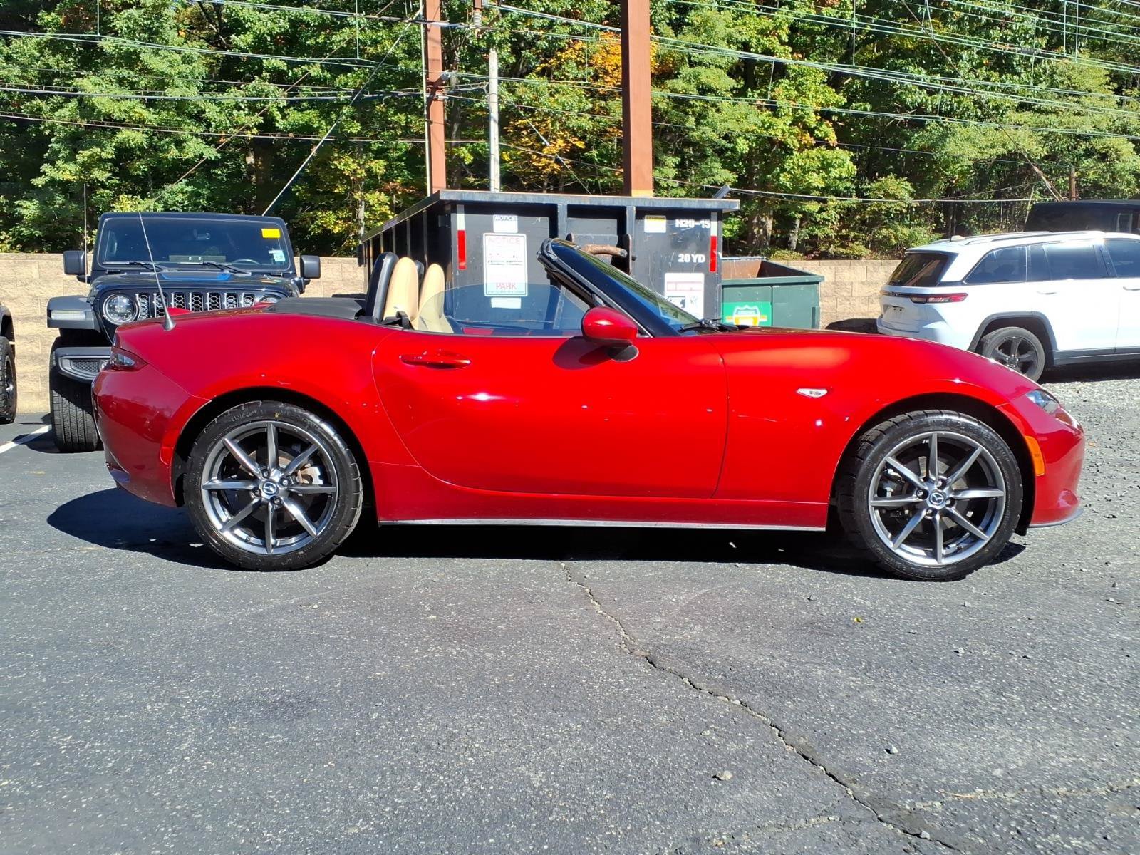 Used 2016 MAZDA MX-5 Miata Grand Touring RWD image 20