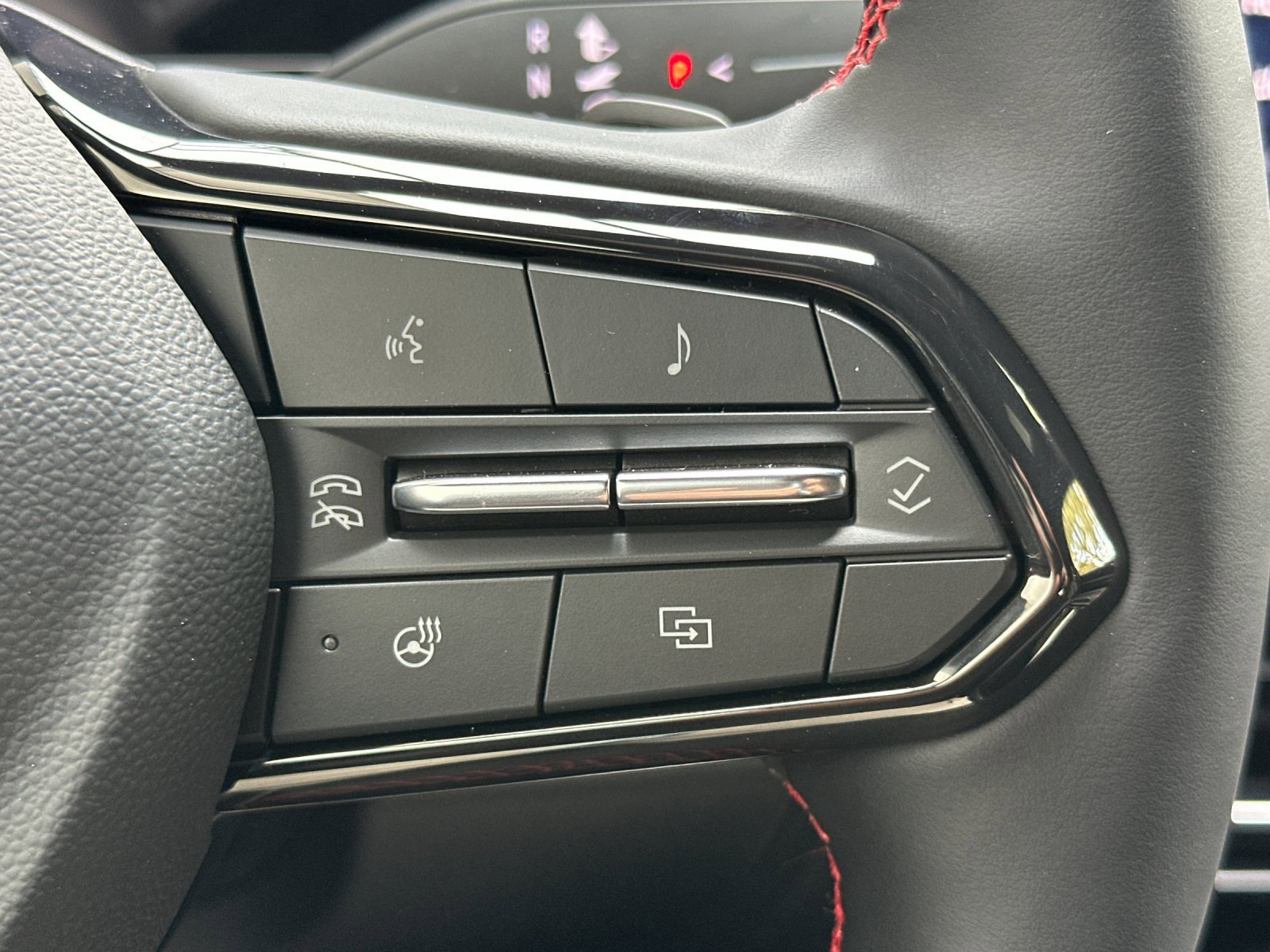 New 2026 Chevrolet Traverse RS w/ LPO, Floor Liner Package image 31