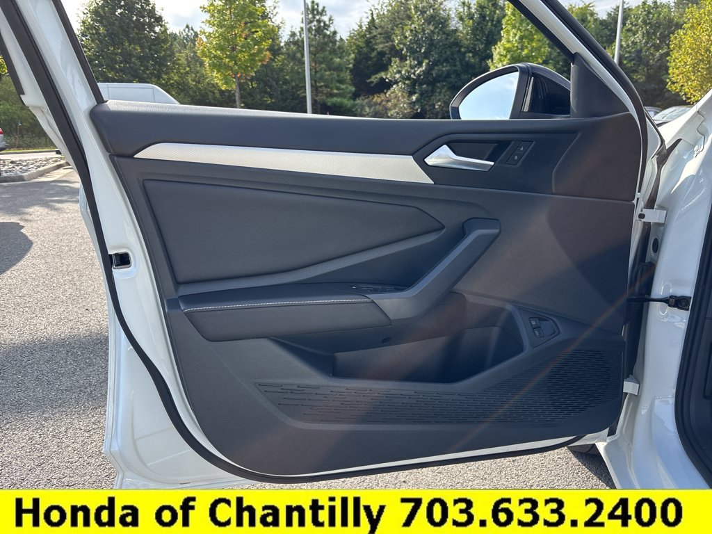 Used 2023 Volkswagen Jetta Sport FWD image 25