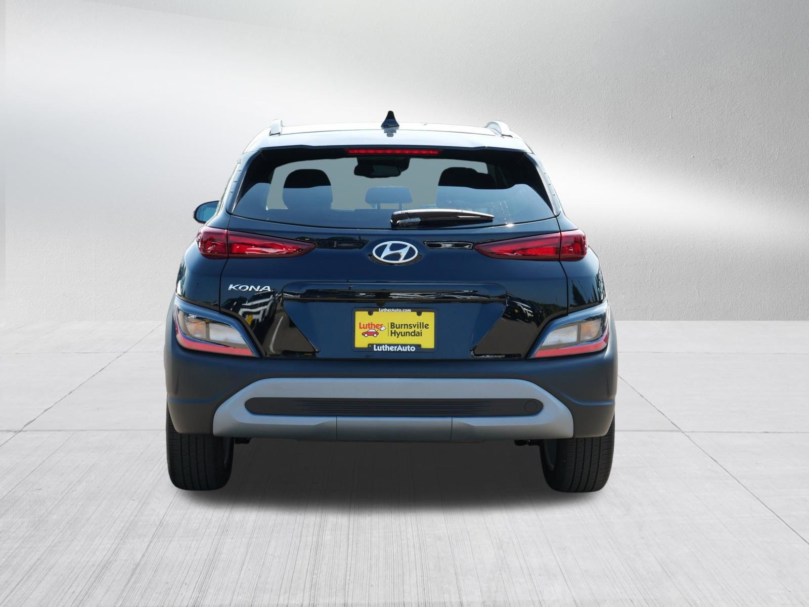 Used 2023 Hyundai Kona SEL FWD image 6