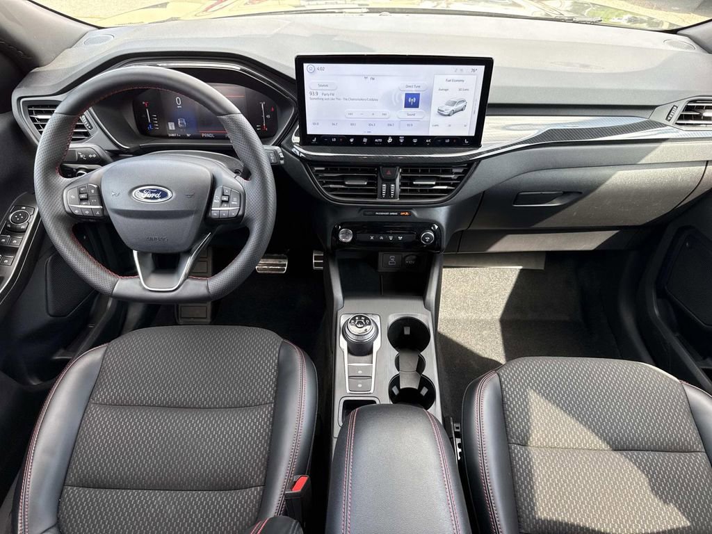 Used 2023 Ford Escape ST-Line w/ Tech Pack #1 image 11
