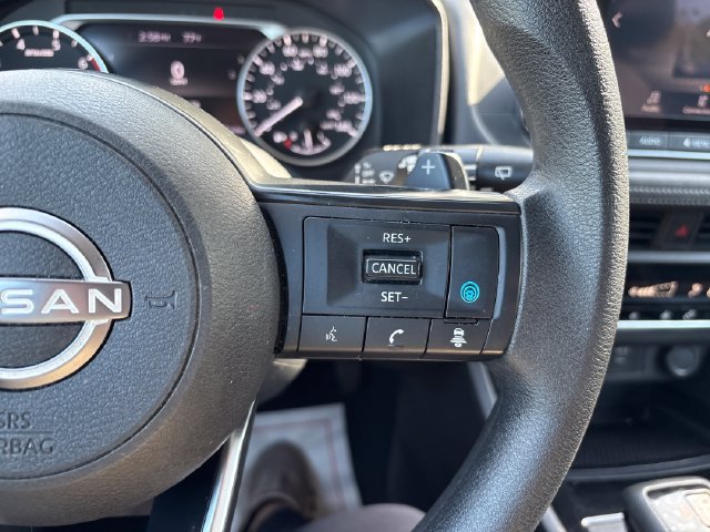 Used 2024 Nissan Rogue SV AWD/4WD image 12