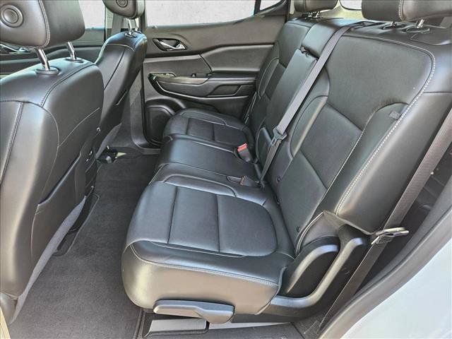 Used 2023 GMC Acadia SLT FWD image 24