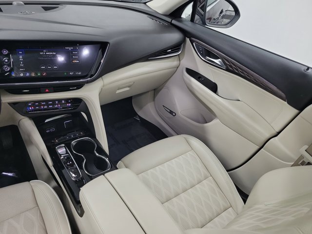 Used 2022 Buick Envision Avenir w/ Technology Package II image 14