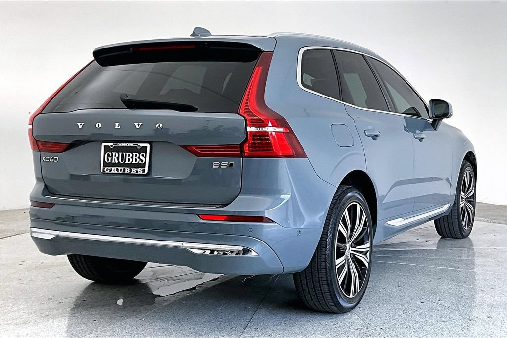 Certified 2023 Volvo XC60 B5 Plus AWD/4WD image 2