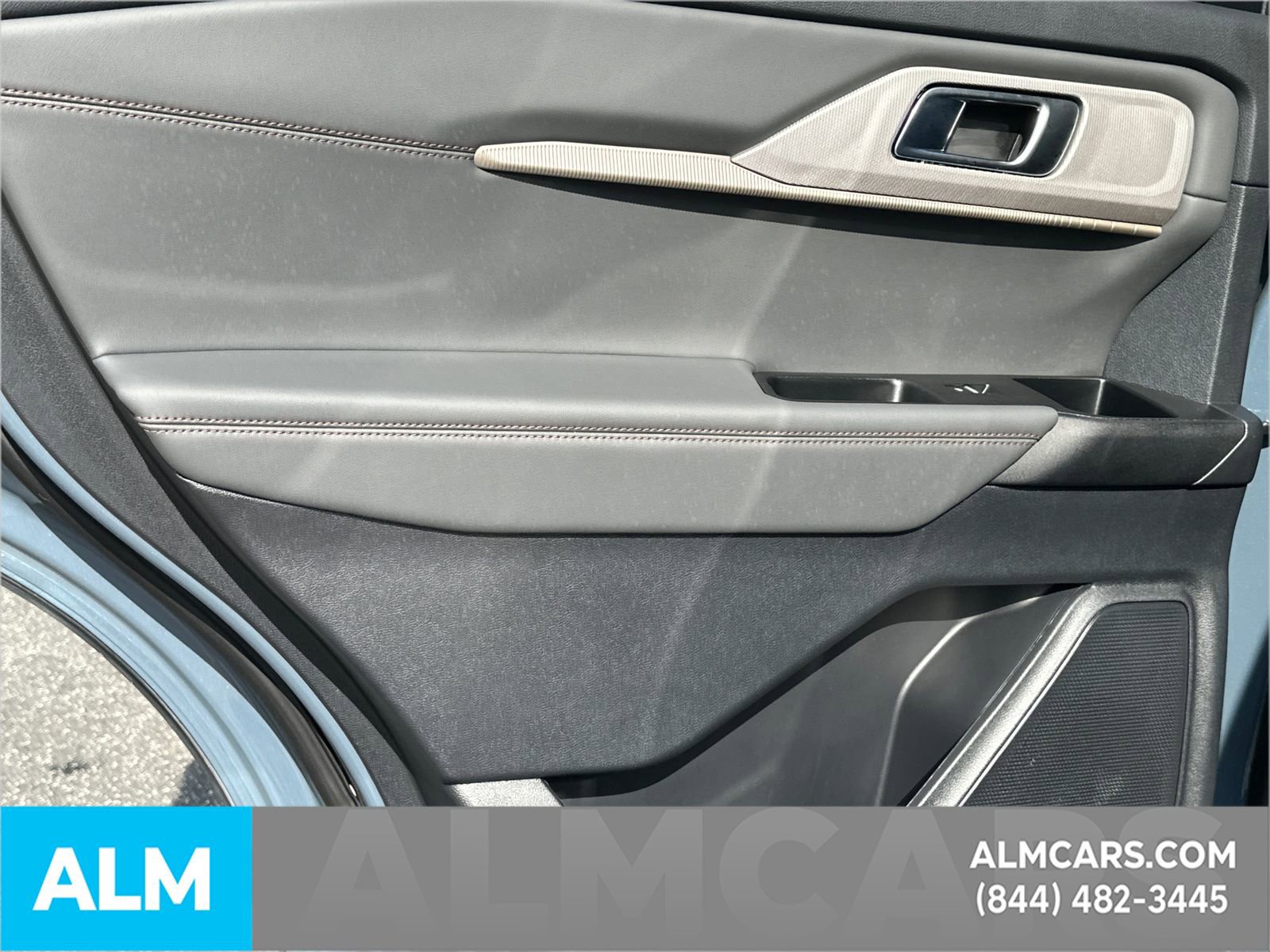 Used 2025 Ford Explorer Active AWD/4WD image 26