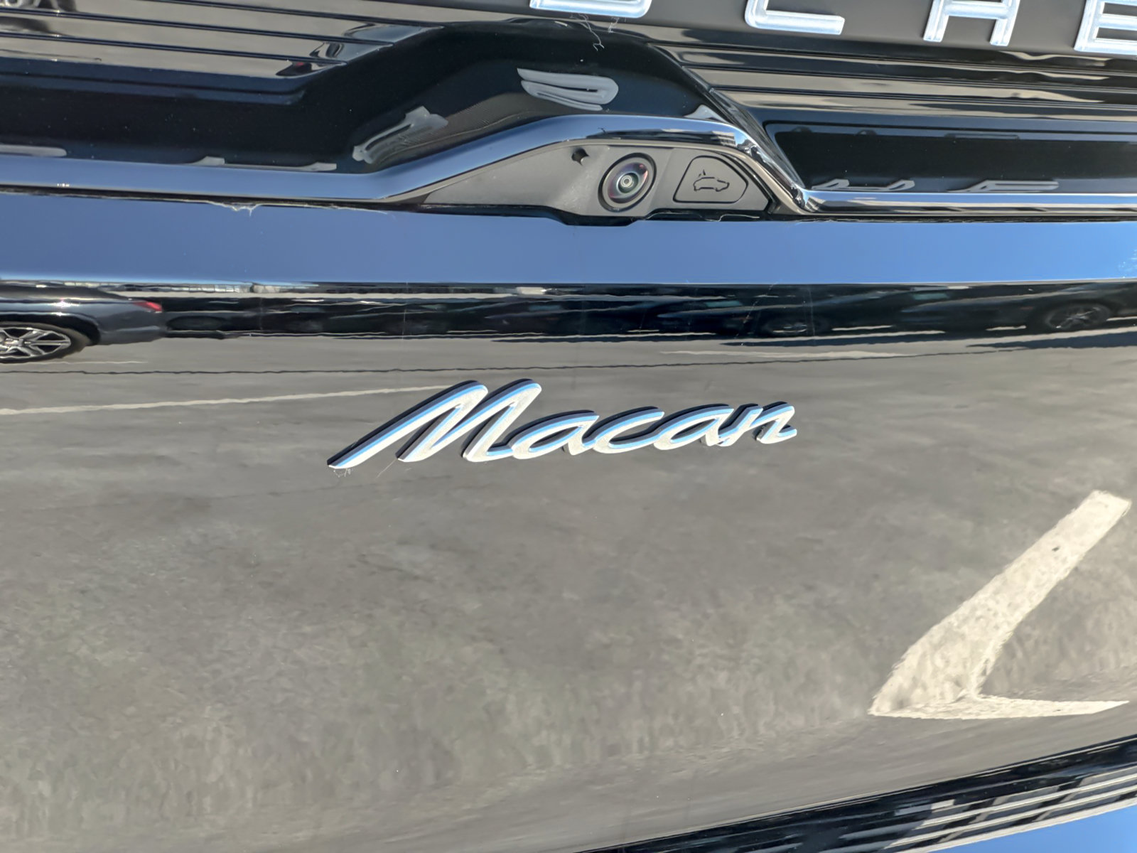 Used 2025 Porsche Macan Electric RWD image 33