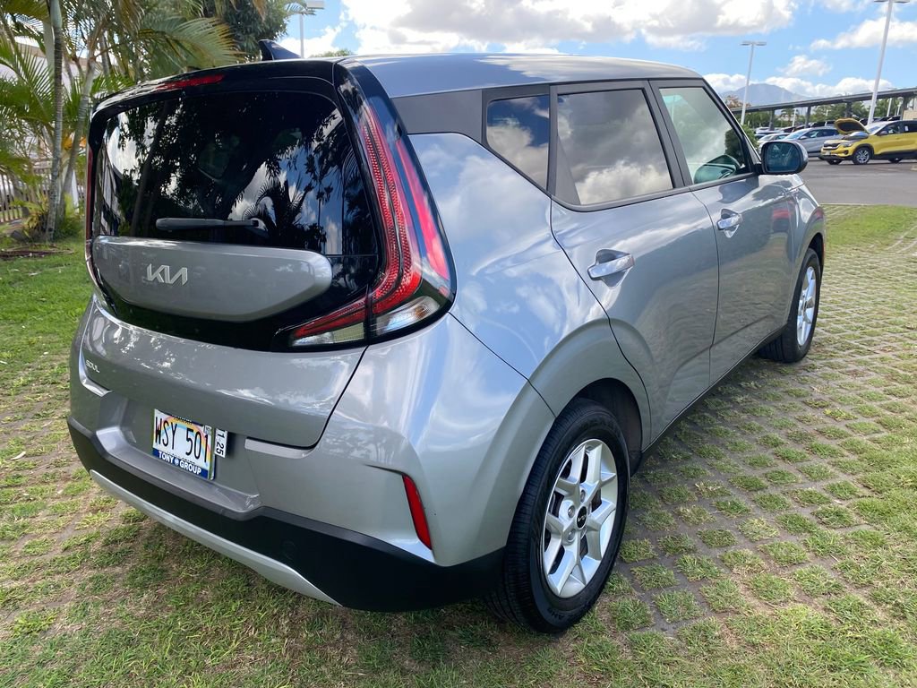 Used 2023 Kia Soul LX w/ LX Technology Package image 7