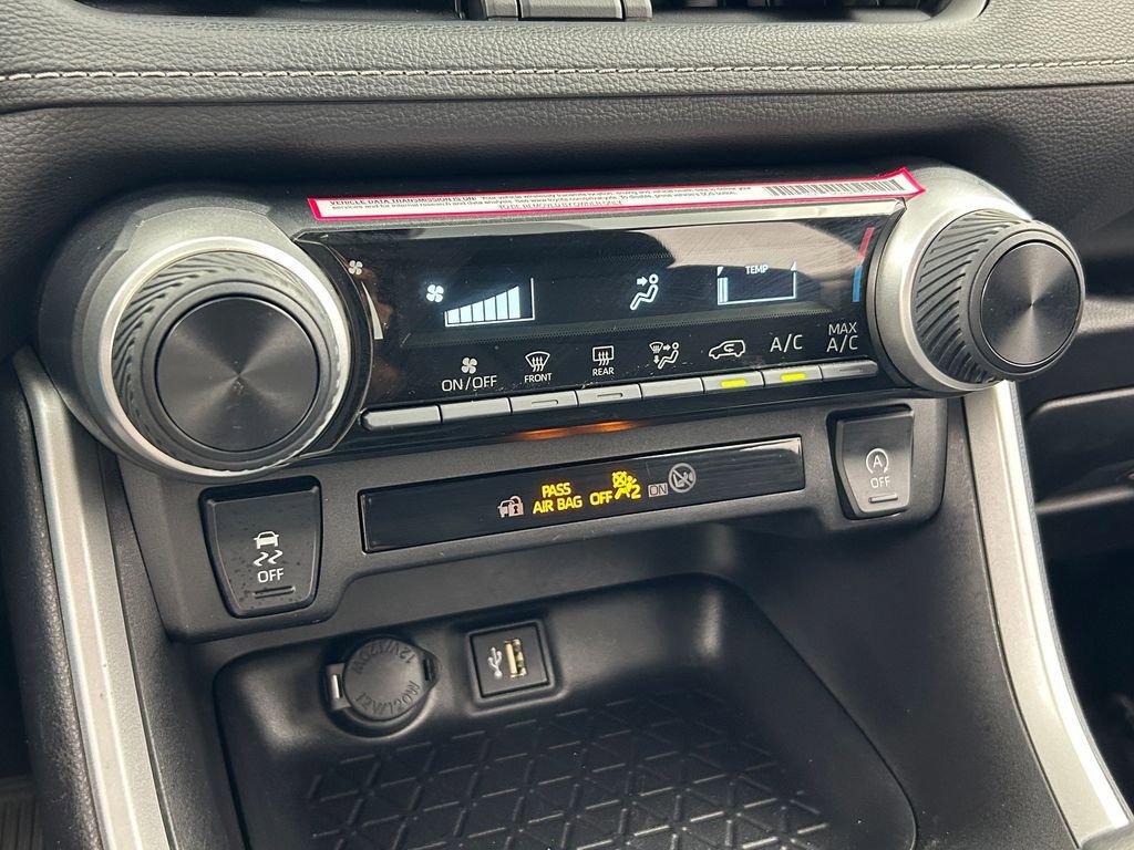 Used 2024 Toyota RAV4 LE FWD image 23