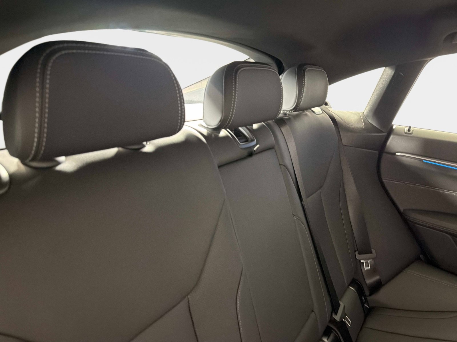 Used 2025 BMW i4 xDrive40i w/ M Sport Package image 28