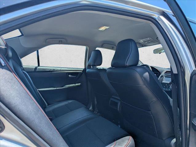 Used 2016 Toyota Camry SE FWD image 14