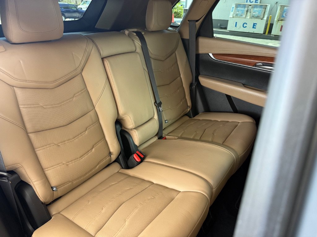 Used 2018 Cadillac XT5 Platinum w/ Driver Assist Package AWD/4WD image 34