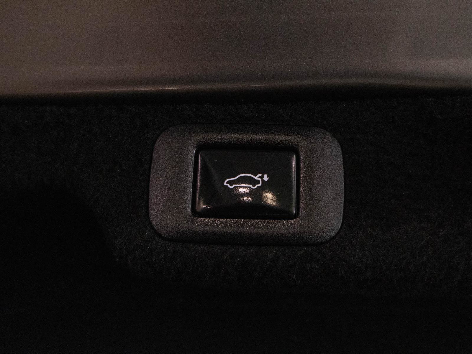 Used 2020 Lexus LS 500 w/ Interior Upgrade Package RWD image 26