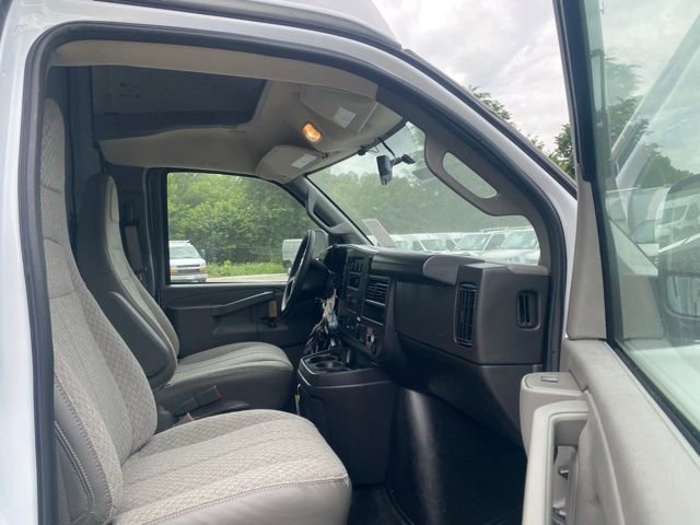 New 2025 Chevrolet Express 3500 w/ Power Convenience Package image 29