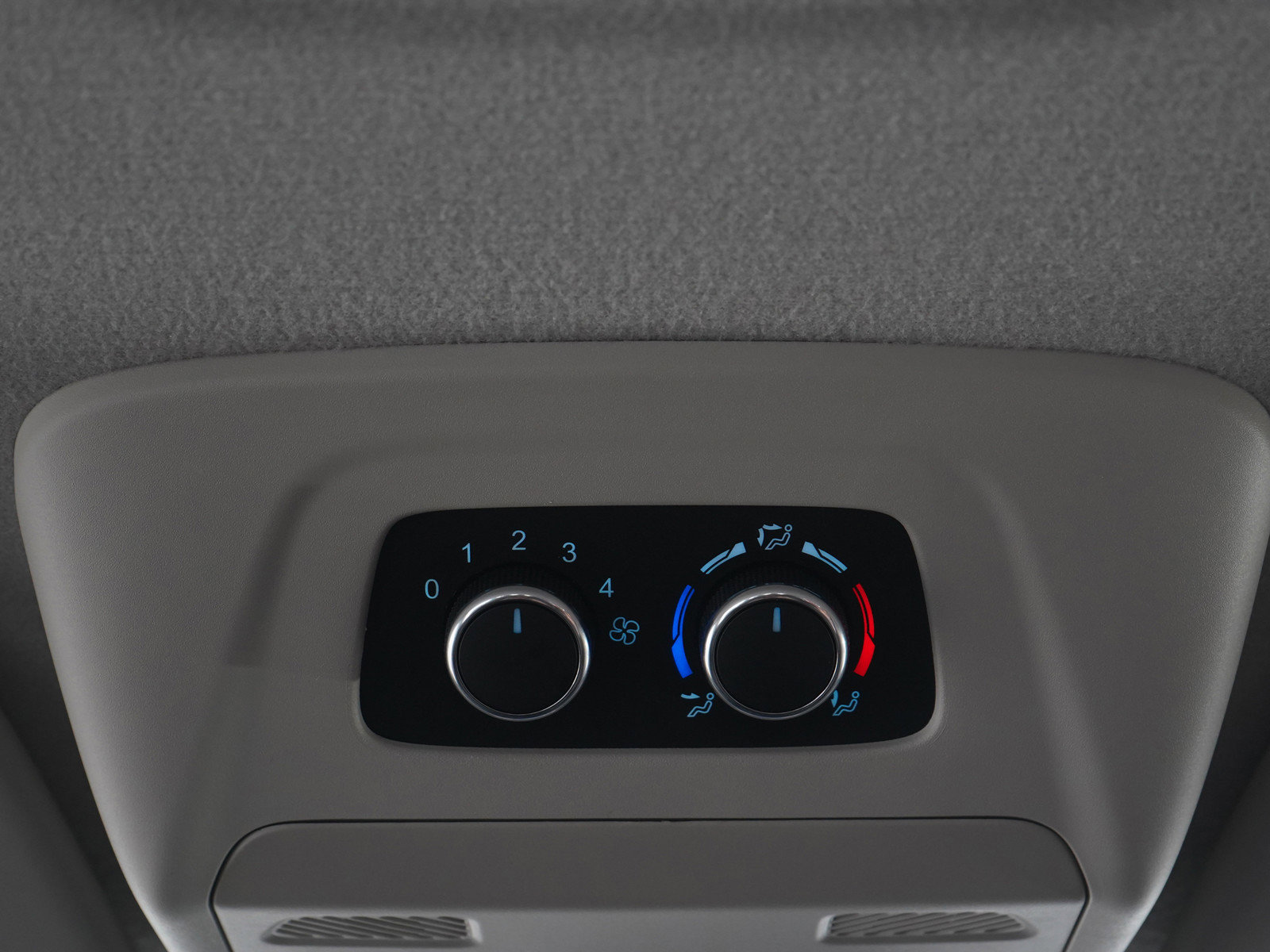 Used 2024 Ford Transit 350 XLT image 15