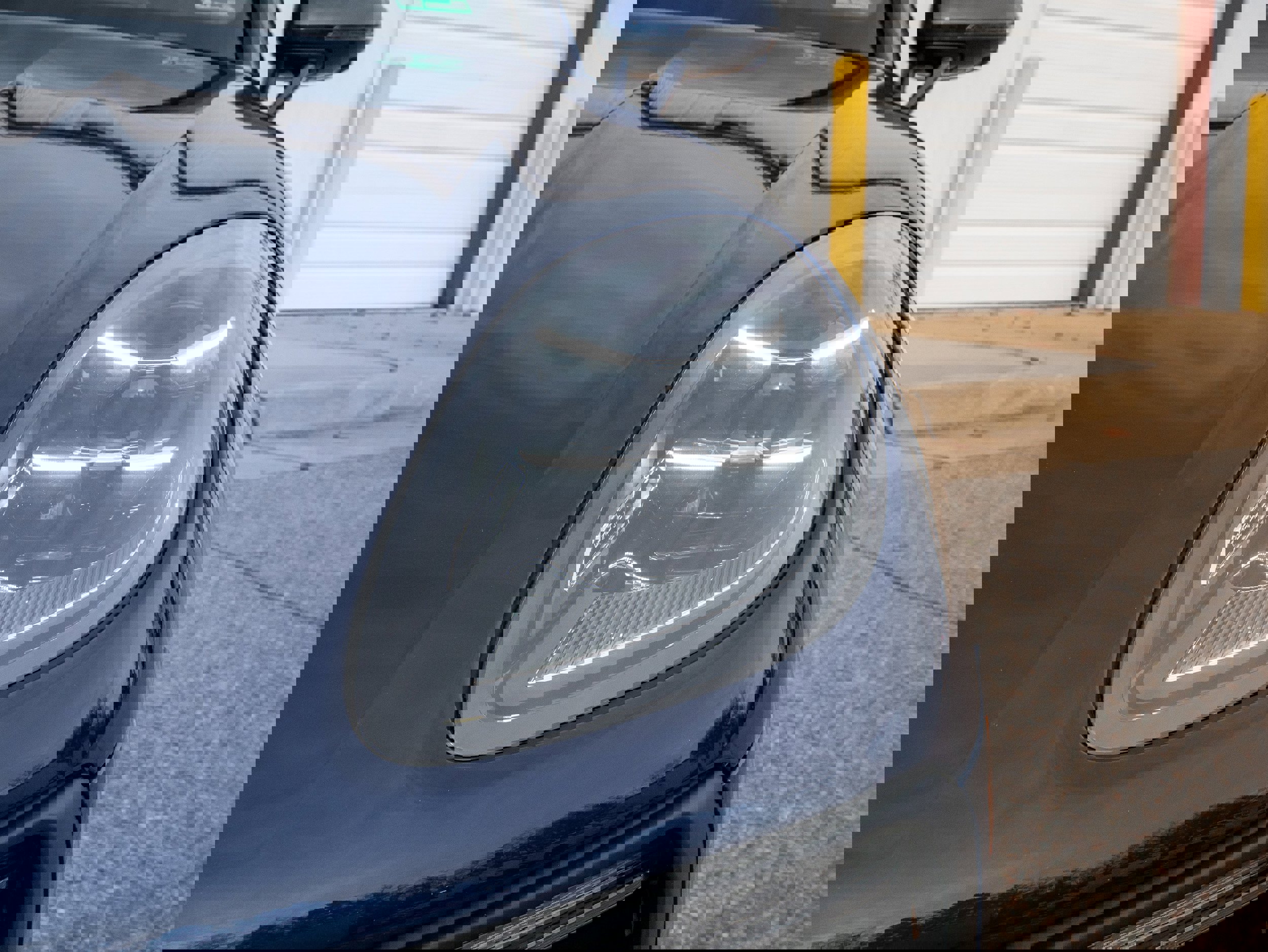 Certified 2025 Porsche Macan image 13